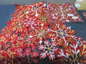lot 135 image: 2 Embroidered Holiday13x69 inch Run...