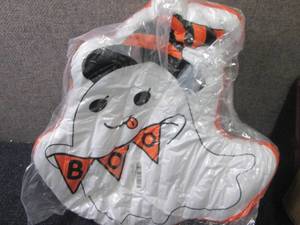 lot 153 image: Halloween Pillow...