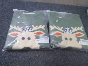 lot 171 image: 2- Christmas Sweater Size 6-7 y.o....