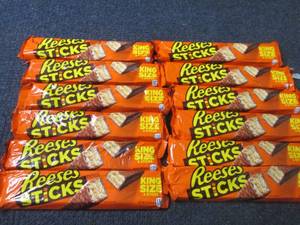 lot 258 image: 12- 3 oz Reeses Sticks King Size...