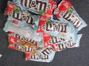 lot 268 image: 12- 2.83 oz M&Ms...