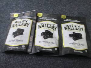 lot 273 image: 3- 7.05 oz Wiley Wallaby Classic Bl...
