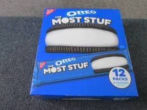 lot 318 image: 12- 4pks Oreo Most Stuf Best Date 3...