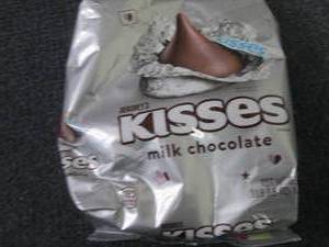 lot 334 image: 35.8 oz Hersheys MilkChocolate Kis...
