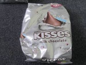 lot 335 image: 35.8 oz Hersheys MilkChocolate Kis...