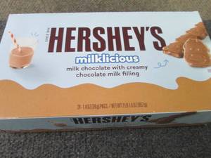 lot 360 image: 24- 1.4 oz Hersheys Milklicious...