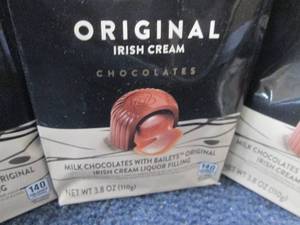 lot 376 image: 4- 3.8 oz Turin Baileys Original M...