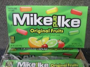 lot 378 image: 12- 5 oz Mike & Ike Original Fruits...