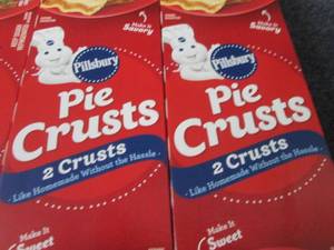 lot 421 image: EE 6- 2pk FROZEN Pillsbury Pie Crus...