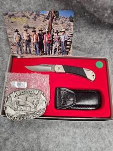 lot 48 image: Kershaw 3120-2 Officer Ranch, Commemorative Set Knife and Buckle