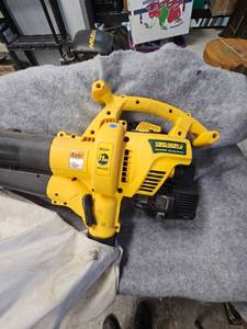 lot 64 image: Yard Man Mulching VacuumBlower