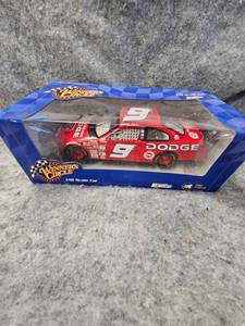 lot 65 image: Winners Circle 118th Scale, Dodge #9, Nascar