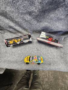 lot 84 image: Nascar Style Collection