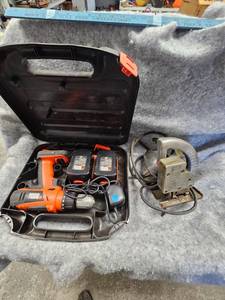 lot 103 image: Black & Decker Cordless DrillWEN Commercial Beam Saw