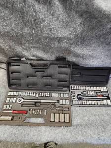 lot 105 image: 38 Socket Set, 12 Socket Set