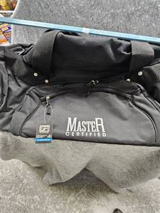 lot 107 image: XXL Like New Duffel Bag, Master B Certified Brand