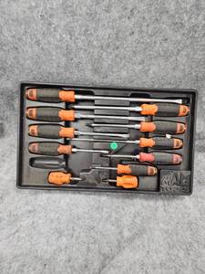 lot 118 image: MAC Screwdriver Set, Complete minus 1 Flat Tip