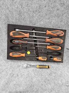 lot 122 image: MATCO Screwdrivers14 Drive Ratchet, very nice