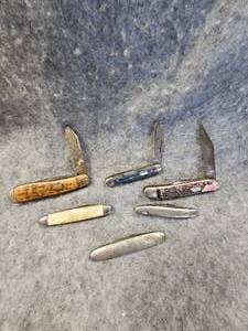 lot 148 image: Group of Imported Knives, misc