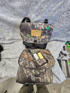 lot 160 image: Moose UTV Fender Bag, Like New with Tags