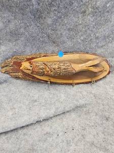 lot 173 image: Custom Fish Key Hook Wall Plaque