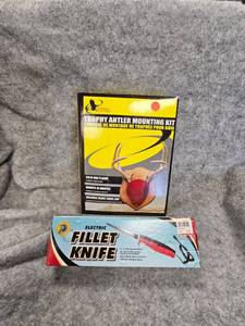 lot 175 image: Eastman Outfitters Deer Horn Kit and Weston Electric Fillet Knife, Like New in box