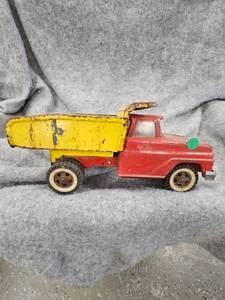 lot 181 image: Vintage 1950s Tonka Dumptruck, Very Nice, Original