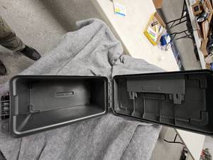 lot 195 image: Cabelas Extra Large Ammo Can, Holds 1500 Rounds .223 , Like New