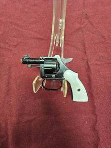 lot 285 image: Rohm RG10 22 Short, Chrome Revolver ,
