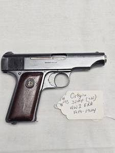 lot 293 image: Ortgies Pistol, 32 ACP, German, Built 1919-1924, WW I Era, 80% condition