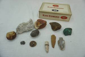 lot 7 image: Rocks, cigar box