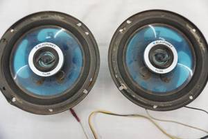 lot 64 image: speakers Blaupunkt-Bosch Group