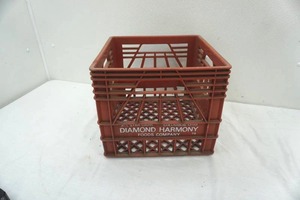 lot 113 image: Diamond Harmony milk crate