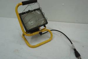 lot 122 image: workstation light