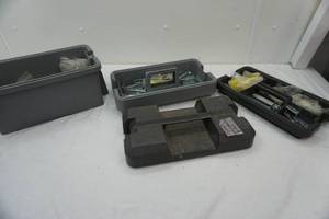 lot 127 image: Tool case, hardware
