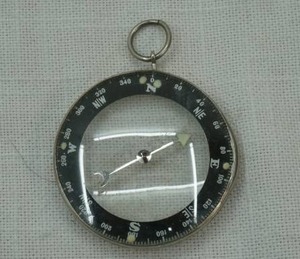 lot 154 image: Vintage Japanese Pocket Compass-glass
