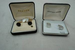 lot 157 image: The House of Gentry Vintage Cufflinks & Geoffrey Beene cufflinks