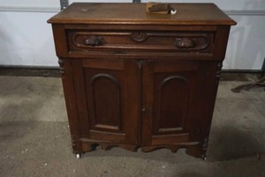 lot 173 image: Antique Wooden Cabinet on wheels