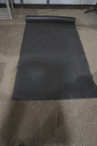 lot 176 image: anti-fatigue floor mat 37x76