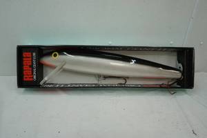 lot 206 image: Rapala Original Giant Lure