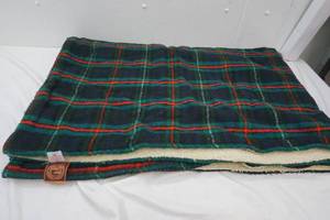 lot 211 image: Tennessee Woolen Mills 100% acrylic plaid blanket