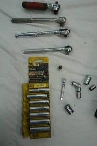 lot 214 image: sockets & ratchets