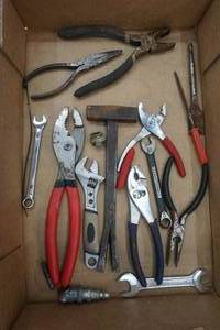 lot 220 image: hand tools and hardware lot