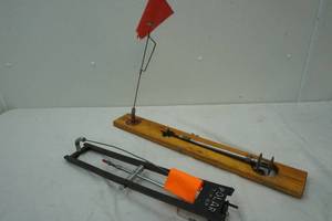 lot 250 image: Fishing tip ups