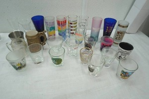 lot 251 image: souvenir shot glasses lot