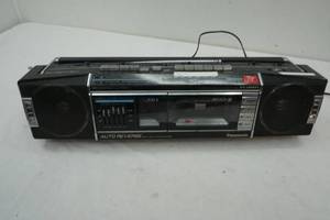 lot 265 image: Panasonic boombox