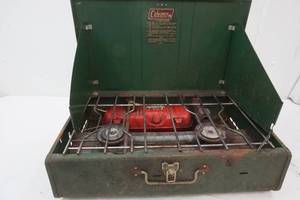 lot 274 image: Coleman camping stove