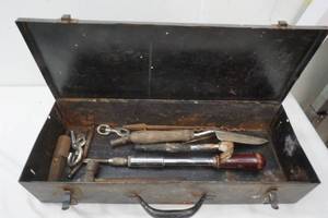 lot 276 image: Toolbox and Contents