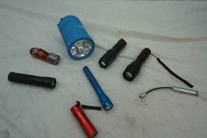 lot 281 image: flashlight lot