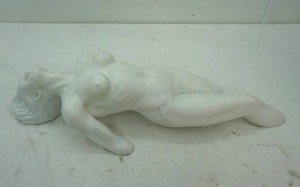 lot 289 image: ceramic sculpture of woman 2x9